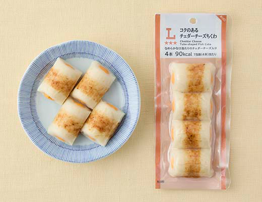 ローソンのコクのあるチェダーチーズちくわを比較する。税込価格：198円、カロリー：90kcal、1円あたりカロリー：0.45kcal/円、たんぱく質：8.2g、1円あたりたんぱく質：0.04g/円、脂質：2.6g、炭水化物：8.7g、糖質：8.4g、食物繊維：0.3g、食塩相当量：1.4g。