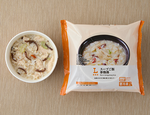 ローソンのスープご飯 参鶏湯を比較する。税込価格：505円、カロリー：203kcal、1円あたりカロリー：0.40kcal/円、たんぱく質：13.2g、1円あたりたんぱく質：0.03g/円、脂質：3.9g、炭水化物：30g、糖質：27.3g、食物繊維：2.7g、食塩相当量：2.5g。