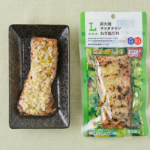 ローソンの炭火焼サラダチキン ねぎ塩だれを比較する。税込価格：268円、カロリー：88kcal、1円あたりカロリー：0.33kcal/円、たんぱく質：11.8g、1円あたりたんぱく質：0.04g/円、脂質：3.2g、炭水化物：3.2g、糖質：2.8g、食物繊維：0.4g、食塩相当量：1.5g。