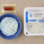 ローソンのいかそうめん。税込価格：430円、カロリー：42kcal、たんぱく質：6.9g、脂質：0.5g、炭水化物：2.7g、糖質：2.7g、食物繊維：0g、食塩相当量：1.7g。