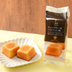 ローソンのキューブケーキ レモンチーズ。税込価格：368円、カロリー：109kcal、たんぱく質：1.9g、脂質：5.9g、炭水化物：12.1g、食塩相当量：0.1g。