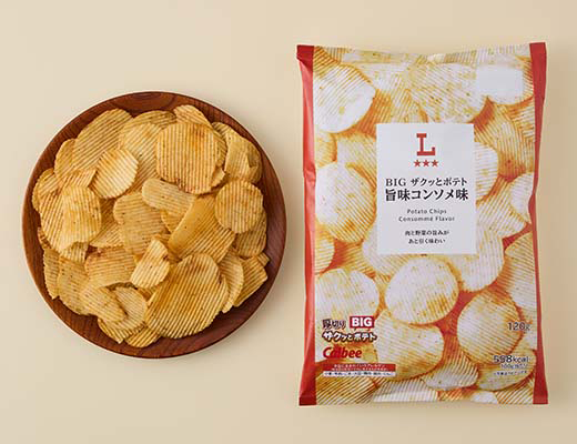 ローソンのBIG ザクッとポテト 旨味コンソメ味を比較する。税込価格：268円、カロリー：558kcal、1円あたりカロリー：2.08kcal/円、たんぱく質：5.4g、1円あたりたんぱく質：0.02g/円、脂質：37.1g、炭水化物：52.5g、糖質：48.5g、食物繊維：4g、食塩相当量：0.9g。