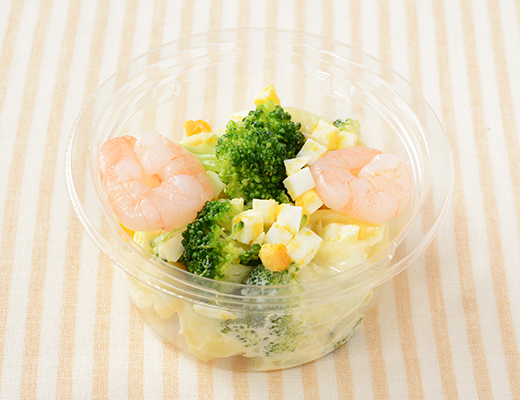 ローソンの海老とブロッコリーのサラダ。税込価格：333円、カロリー：157kcal、たんぱく質：6.7g、脂質：9.6g、炭水化物：12.3g、糖質：9.6g、食物繊維：2.7g、食塩相当量：1.3g。
