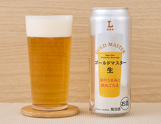 ローソンのゴールドマスター生 500ml。税込価格：226円、カロリー：235kcal、たんぱく質：1.5g、脂質：0g、糖質：17g。