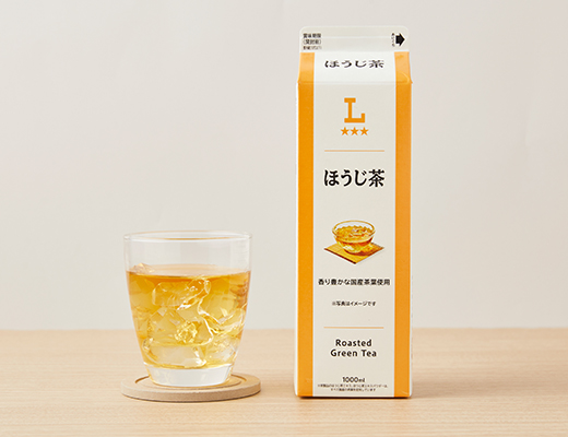 ローソンのほうじ茶 1000ml。税込価格：138円、カロリー：0kcal、たんぱく質：0g、脂質：0g、炭水化物：0g、糖質：0g、食物繊維：0g、食塩相当量：0g。