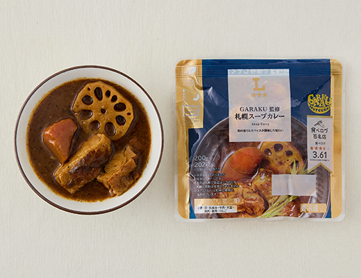 ローソンのGARAKU監修 札幌スープカレー。税込価格：462円、カロリー：202kcal、たんぱく質：16.4g、脂質：11.8g、炭水化物：9g、糖質：6.2g、食物繊維：2.8g、食塩相当量：2.4g。
