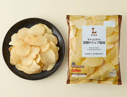 ローソンのザクッとポテト 芳醇トリュフ塩味を比較する。税込価格：148円、カロリー：319kcal、1円あたりカロリー：2.16kcal/円、たんぱく質：3g、1円あたりたんぱく質：0.02g/円、脂質：21.5g、炭水化物：29.5g、糖質：27.3g、食物繊維：2.2g、食塩相当量：0.9g。