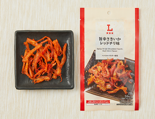 ローソンの旨辛さきいか レッドチリ味を比較する。税込価格：248円、カロリー：59kcal、1円あたりカロリー：0.24kcal/円、たんぱく質：7.6g、1円あたりたんぱく質：0.03g/円、脂質：0.5g、炭水化物：6.1g、糖質：6.1g、食物繊維：0g、食塩相当量：1.2g。