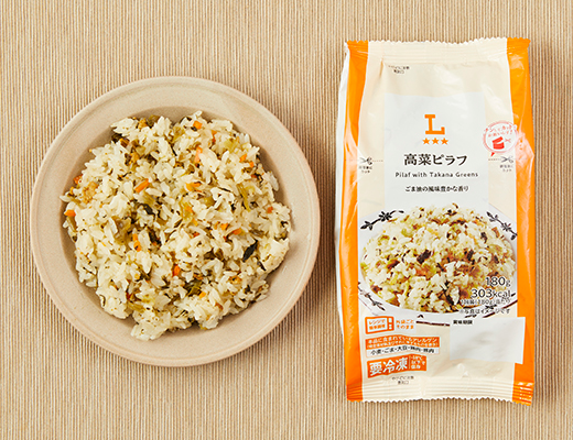 ローソンの高菜ピラフを比較する。税込価格：198円、カロリー：303kcal、1円あたりカロリー：1.53kcal/円、たんぱく質：6.5g、1円あたりたんぱく質：0.03g/円、脂質：4.9g、炭水化物：59g、糖質：57.6g、食物繊維：1.4g、食塩相当量：2.2g。