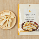 ローソンのいぶりがっこチーズを比較する。税込価格：298円、カロリー：119kcal、1円あたりカロリー：0.40kcal/円、たんぱく質：4.5g、1円あたりたんぱく質：0.02g/円、脂質：8.8g、炭水化物：5.6g、糖質：5.2g、食物繊維：0.4g、食塩相当量：1g。