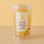 ローソンの果汁たっぷり グレープフルーツミックスグリーンティー。税込価格：168円、カロリー：113kcal、たんぱく質：0g、脂質：0g、炭水化物：28.4g、糖質：27.9g、食物繊維：0.5g、食塩相当量：0g。