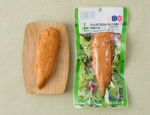 ローソンのたんぱく質20.5gささみ スモークを比較する。税込価格：268円、カロリー：94kcal、1円あたりカロリー：0.35kcal/円、たんぱく質：20.5g、1円あたりたんぱく質：0.08g/円、脂質：0.7g、炭水化物：1.4g、糖質：1.4g、食物繊維：0g、食塩相当量：1.8g。