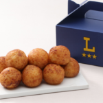 ローソンの5種の合わせだし香る揚げたこ焼き(10粒)【BOX】。税込価格：790円、カロリー：660kcal、たんぱく質：12.5g、脂質：39g、炭水化物：66.9g、糖質：62.8g、食物繊維：4.1g、食塩相当量：3.2g。