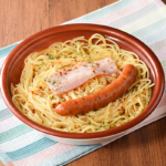 ローソンの大盛ペペロンチーノ。税込価格：697円、カロリー：849kcal、たんぱく質：37.8g、脂質：35.1g、炭水化物：100.7g、糖質：90.4g、食物繊維：10.3g、食塩相当量：7.2g。