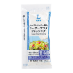 ローソンのシーザーサラダドレッシング。税込価格：35円、カロリー：68kcal、たんぱく質：0.3g、脂質：6.6g、炭水化物：1.7g、糖質：1.6g、食物繊維：0.1g、食塩相当量：0.9g。
