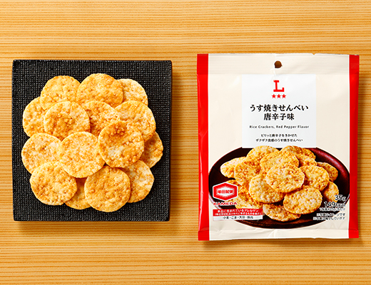 うす焼きせんべい 唐辛子味 ローソン ピリッと唐辛子をきかせたザクザク食感のうす焼きせんべいです。
