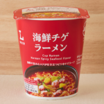 ローソンの海鮮チゲラーメンを比較する。税込価格：178円、カロリー：296kcal、1円あたりカロリー：1.66kcal/円、たんぱく質：7.6g、1円あたりたんぱく質：0.04g/円、脂質：13.1g、炭水化物：37.8g、糖質：36g、食物繊維：1.8g、食塩相当量：4.4g。