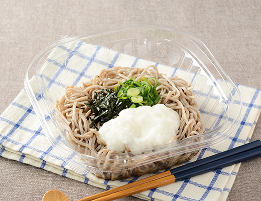 ローソンの香りとのど越し 冷しとろろそば。税込価格：559円、カロリー：323kcal、たんぱく質：18.9g、脂質：2.8g、炭水化物：58.2g、糖質：52.8g、食物繊維：5.4g、食塩相当量：2.2g。