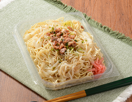 ローソンの大盛塩焼そば。税込価格：559円。