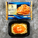 もっちり生パスタ 海老トマトクリーム ローソン もっちり生パスタに海老の旨味・風味を凝縮したトマトクリームソース。