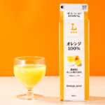 オレンジ100％ ローソン 甘味と酸味のバランスがとれた、爽やかな味わいのオレンジジュース。