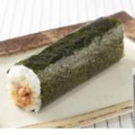 ローソンの手巻寿司 納豆。税込価格：214円。