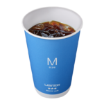 ローソンのアイスコーヒー(M)。税込価格：260円、カロリー：5kcal、たんぱく質：0.5g、脂質：0g、炭水化物：1g、糖質：0.8g、食物繊維：0.2g、食塩相当量：0g。