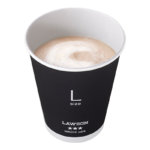 ローソンのカフェラテ(L)。税込価格：288円、カロリー：120kcal、たんぱく質：6.4g、脂質：7g、炭水化物：10.5g、糖質：10.3g、食物繊維：0.2g、食塩相当量：0.2g。