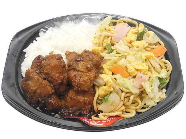 セブンイレブン ガーリックチキン＆塩味スパゲティ