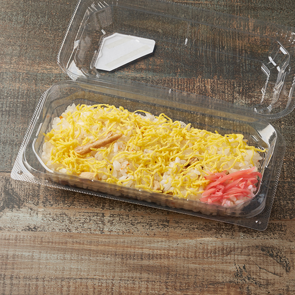 ファミリーマートの【四国】ばら寿司を比較する。税込価格：298円。高野豆腐、しいたけ、油揚げ、人参、たけのこを甘く煮こんだ五目煮をごはんに混ぜ込んだちらし寿司です。