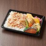 ファミリーマート 【静岡県の一部】焼津産鰹節ごはん 幕の内弁当