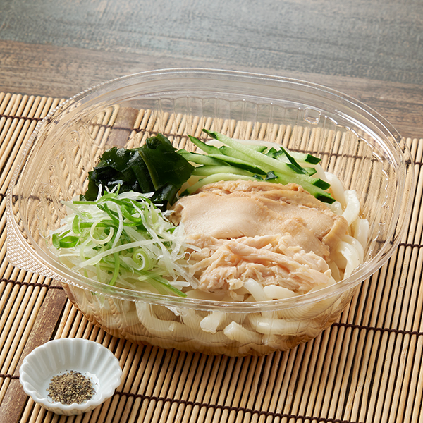 ファミリーマート 鶏の旨みがつまった冷し鶏塩うどん