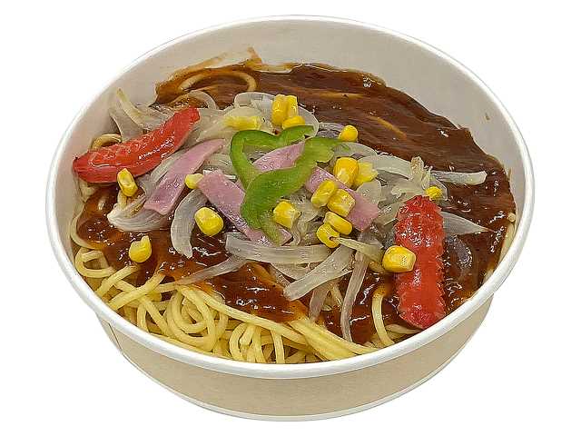 セブンイレブンのあんかけスパゲティ ミラカンを比較する。税込価格：594円、カロリー：525kcal、たんぱく質：18.9g、脂質：10.7g、炭水化物：91.2g、糖質：85.4g、食物繊維：5.8g、食塩相当量：7.3g。東海地区で馴染みのある、あんかけスパゲティです。アレルギー：卵、乳、小麦。