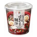 セブンイレブンの７プレミアム カップ 千葉県九十九里浜産 はまぐりの潮汁を比較する。税込価格：268円、カロリー：10kcal、たんぱく質：1.1g、脂質：0.1g、炭水化物：1.3g、糖質：1.1g、食物繊維：0.2g、食塩相当量：2.4g。千葉県九十九里浜産はまぐりを使用したカップ汁です。アレルギー：小麦。