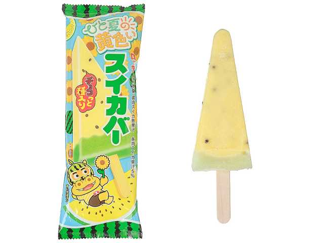 セブンイレブンのロッテ ひと夏の黄色いスイカバーを比較する。税込価格：140円。アレルギー：乳、小麦。