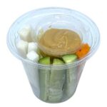 セブンイレブンのこうじ味噌マヨネーズ入り野菜スティックを比較する。税込価格：259円、カロリー：129kcal、1円あたりカロリー：0.50kcal/円、たんぱく質：1.8g、1円あたりたんぱく質：0.01g/円、脂質：10.8g、炭水化物：7g、糖質：5.2g、食物繊維：1.8g、食塩相当量：1.1g。大根、人参、胡瓜、キャベツの生野菜を、こうじ味噌マヨネーズにつけて召し上がっていただくサラダです。アレルギー：卵。