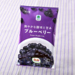 ファミリーマートの爽やかな酸味と甘みブルーベリーを比較する。税込価格：267円。人気フルーツブランド「Dole」の冷凍フルーツです。さわやかな酸味と甘みが特徴の冷凍ブルーベリーを使用しました。
