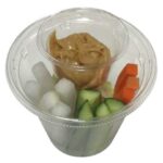 セブンイレブンの味噌マヨネーズの野菜スティックを比較する。税込価格：281円、カロリー：166kcal、1円あたりカロリー：0.59kcal/円、たんぱく質：1.9g、1円あたりたんぱく質：0.01g/円、脂質：14.7g、炭水化物：7.6g、糖質：5.3g、食物繊維：2.3g、食塩相当量：1.2g。蔵出し味噌を使用した味噌マヨネーズで食べる、スティック状の生野菜サラダです。アレルギー：卵。