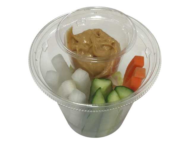 セブンイレブンの味噌マヨネーズの野菜スティックを比較する。税込価格：281円、カロリー：166kcal、1円あたりカロリー：0.59kcal/円、たんぱく質：1.9g、1円あたりたんぱく質：0.01g/円、脂質：14.7g、炭水化物：7.6g、糖質：5.3g、食物繊維：2.3g、食塩相当量：1.2g。蔵出し味噌を使用した味噌マヨネーズで食べる、スティック状の生野菜サラダです。アレルギー：卵。