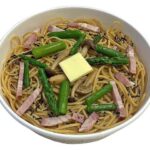 セブンイレブン 国産アスパラとベーコンのバター醤油パスタ