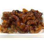セブンイレブンの炭火焼きミックスホルモン ガツ・ハラミを比較する。税込価格：462円、カロリー：343kcal、1円あたりカロリー：0.74kcal/円、たんぱく質：24.8g、1円あたりたんぱく質：0.05g/円、脂質：22.2g、炭水化物：11.3g、糖質：10.8g、食物繊維：0.5g、食塩相当量：2.6g。豚ガツとハラミ肉を炭火で焼き上げたおつまみ商品です。味噌ダレにはコチュジャンや赤味噌を加え、九州に馴染みある甘めの味付けです。アレルギー：小麦。
