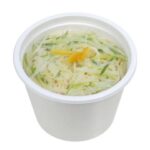 セブンイレブンの柚子香るあったかお出汁の島原手延べそうめんを比較する。税込価格：322円、カロリー：143kcal、1円あたりカロリー：0.44kcal/円、たんぱく質：7.1g、1円あたりたんぱく質：0.02g/円、脂質：0.6g、炭水化物：27.8g、糖質：26.6g、食物繊維：1.2g、食塩相当量：3.3g。柚子香るお出汁で味わう温かい島原手延べそうめんです。アレルギー：小麦。