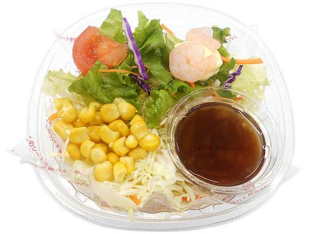 セブンイレブンのくずして食べる パリパリ麺のサラダを比較する。税込価格：419円、カロリー：387kcal、たんぱく質：6.7g、脂質：23.3g、炭水化物：39.6g、糖質：35.8g、食物繊維：3.8g、食塩相当量：2.6g。皿うどんの麺と一緒に、１日に必要な野菜の１／３日分が摂れるサラダです。食感も楽しめる満足感のある食事サラダです。アレルギー：卵、乳、小麦、えび。