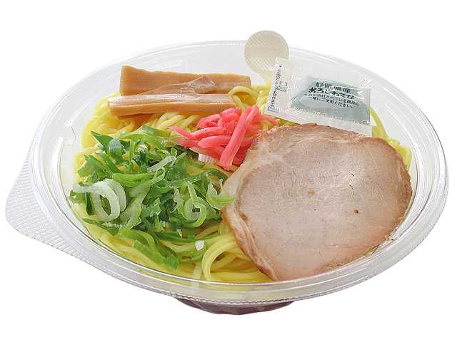 セブンイレブンの藤枝朝ラー軒公認 香る旨みつゆ冷かけ中華そばを比較する。税込価格：508円、カロリー：338kcal、1円あたりカロリー：0.67kcal/円、たんぱく質：12.1g、1円あたりたんぱく質：0.02g/円、脂質：3.2g、炭水化物：67.6g、糖質：62.9g、食物繊維：4.7g、食塩相当量：6.7g。朝から食べられるあっさりとした醤油ラーメンに、静岡県産わさびを付けました。アレルギー：卵、乳、小麦。