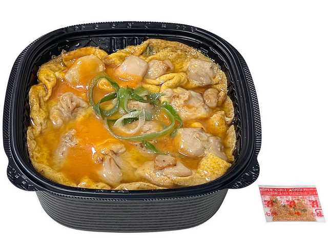 セブンイレブン お肉たっぷり炙り鶏の特製親子丼