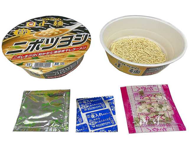 セブンイレブンのマルちゃん正麺 カップ ニボツヨシを比較する。税込価格：360円。アレルギー：乳、小麦。
