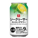 セブンイレブンの７ザ・プライス シークヮーサー ストロングサワー ３５０ｍｌを比較する。税込価格：102円。沖縄産シークヮーサー果汁本来のフレッシュな香りと味わい、ストロングサワーならではのアルコール感がお楽しみいただけます。