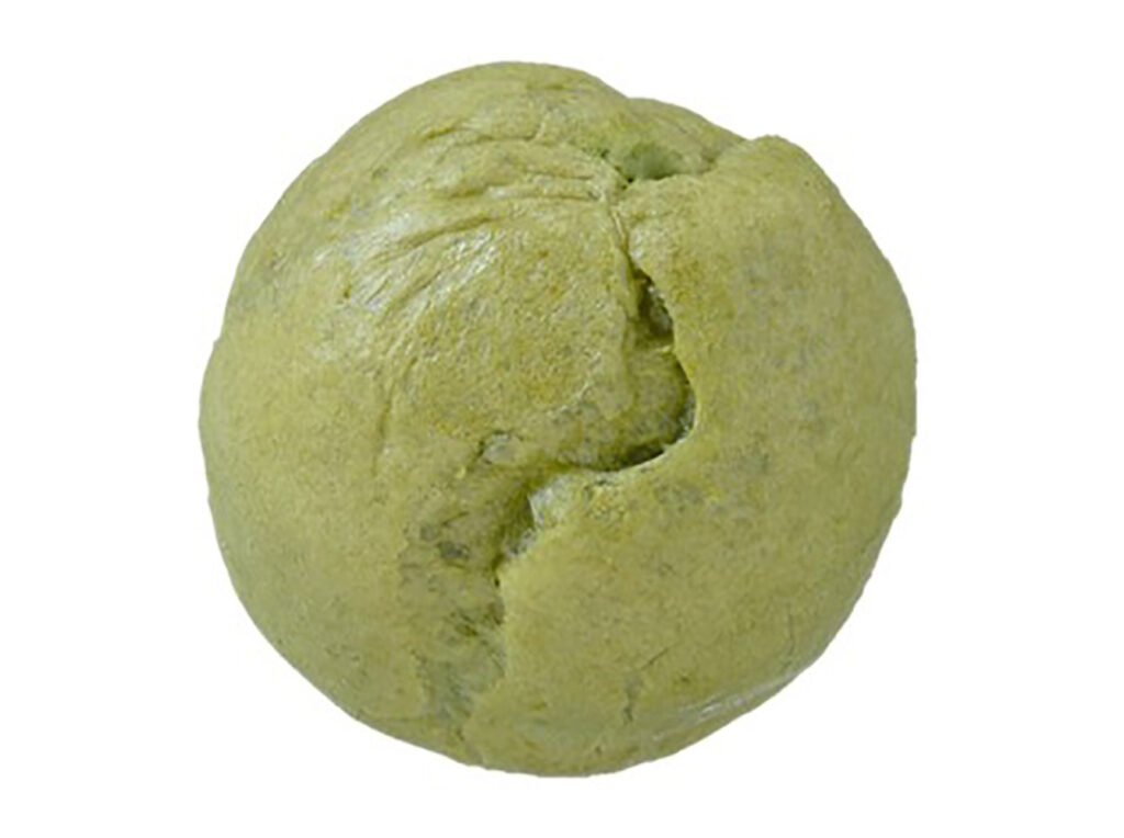 セブンイレブンの濃いお茶もこ 静岡茶使用を比較する。税込価格：259円、カロリー：239kcal、1円あたりカロリー：0.92kcal/円、たんぱく質：2.9g、1円あたりたんぱく質：0.01g/円、脂質：14.4g、炭水化物：25.1g、糖質：24g、食物繊維：1.1g、食塩相当量：0.3g。もちもちとした生地に、静岡茶を使用したクリームとソースを詰めたシュークリームです。アレルギー：卵、乳、小麦。