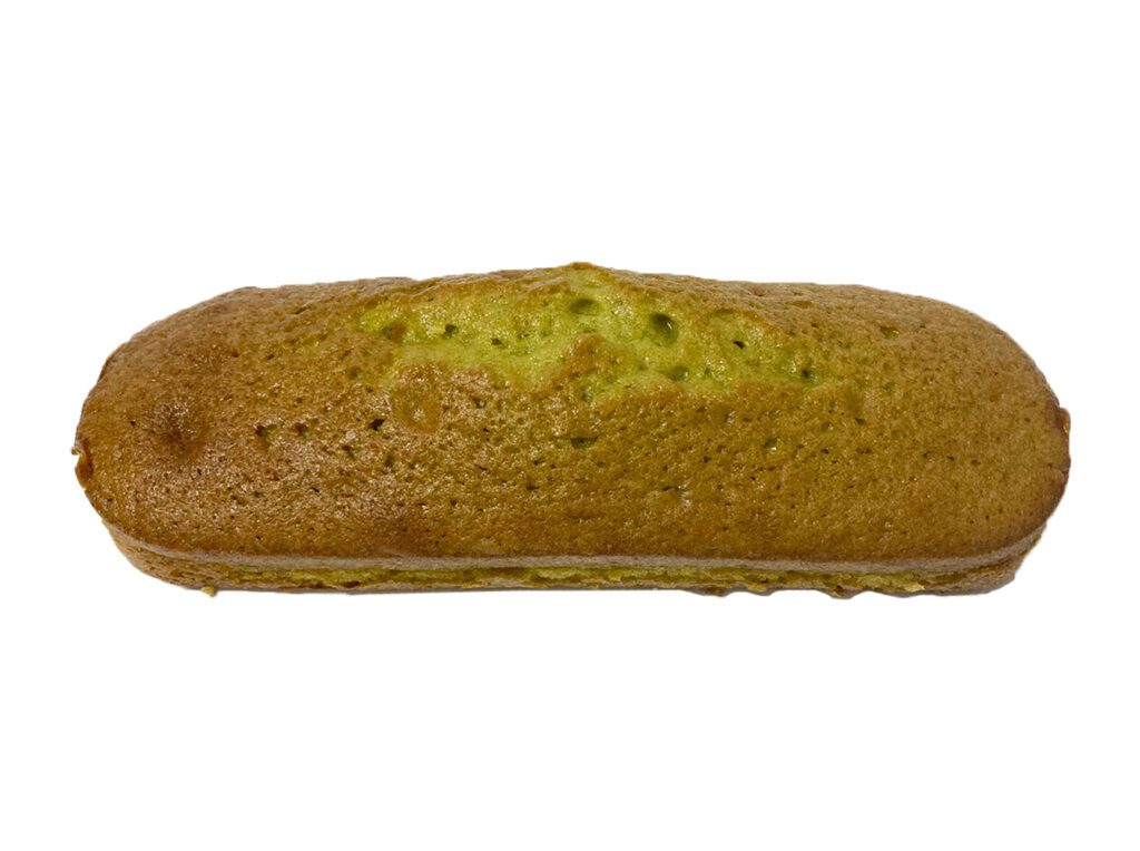 セブンイレブンのお茶香るしっとりケーキ静岡茶使用を比較する。税込価格：192円、カロリー：337kcal、1円あたりカロリー：1.75kcal/円、たんぱく質：4.4g、1円あたりたんぱく質：0.02g/円、脂質：19.7g、炭水化物：36.2g、糖質：35g、食物繊維：1.2g、食塩相当量：0.4g。静岡県産のお茶を生地に練りこんだ風味の良い焼き菓子です。アレルギー：卵、乳、小麦。