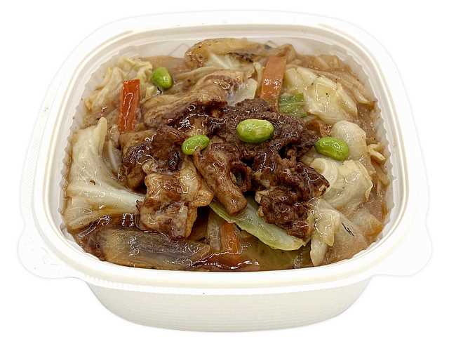 セブンイレブンの毎日食べたい！ 肉野菜炒め丼を比較する。税込価格：594円、カロリー：547kcal、1円あたりカロリー：0.92kcal/円、たんぱく質：13.5g、1円あたりたんぱく質：0.02g/円、脂質：14.3g、炭水化物：92.6g、糖質：89.6g、食物繊維：3g、食塩相当量：3.4g。香ばしく食感の良い野菜炒めを、かつお出汁香る醤油ベースのタレで味付けした、御飯が進む丼ぶりです。アレルギー：卵、小麦。